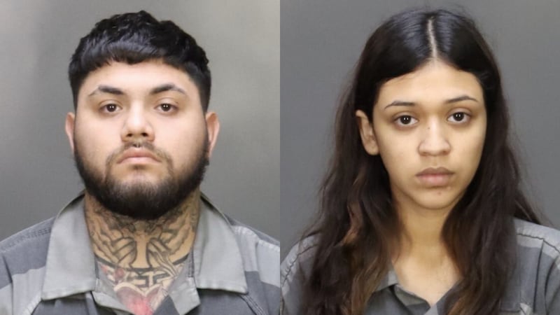 Los policías arrestaron a Armando Daniel López, de 23 años, y Estrellita López, de 20, ambos...